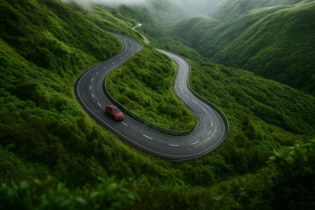 Masina pe drum cu curbe