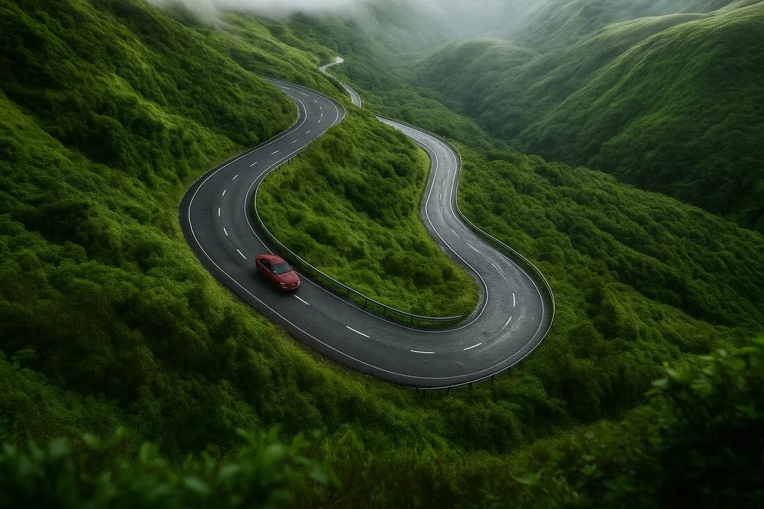 Masina pe drum cu curbe